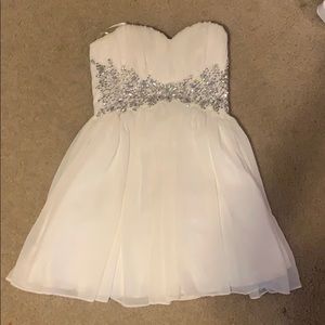 B. Smart Homecoming/prom/dance dress